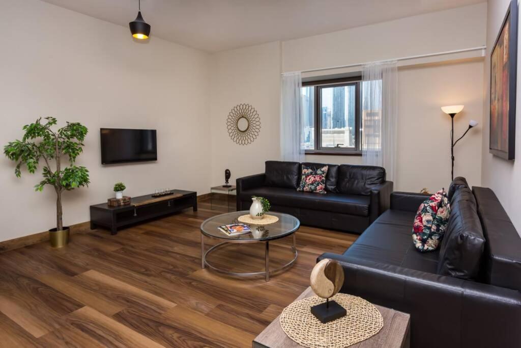 דובאי Higuests - Roomy Apt With Infinity Pool Close To Burj Khalifa מראה חיצוני תמונה